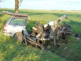 34-letni pasażer volkswagena zginął w wypadku pod Nysą