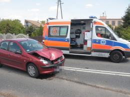 Czołowe zderzenie w Źlinicach, jedna osoba ranna