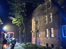 Dwie osoby ranne po pożarze mieszkania na ul. Kolejowej