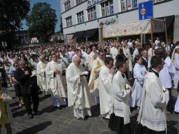 Dziś Boże Ciało. Tysiące opolan wzięły udział w procesji.
