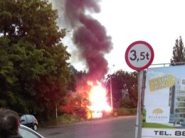 Na Zaodrzu spłonął drewniany garaż