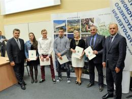 Marszałek nagrodził najlepszych sportowców i trenerów