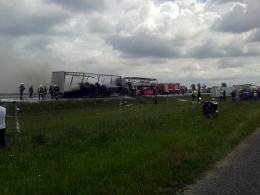 Karambol i pożar na A4. Dwie osoby nie żyją.