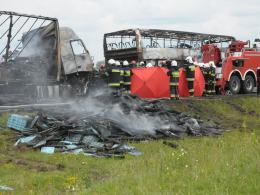 Karambol i pożar na A4. Dwie osoby nie żyją.