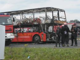 Karambol i pożar na A4. Dwie osoby nie żyją.