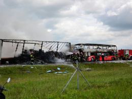 Karambol i pożar na A4. Dwie osoby nie żyją.