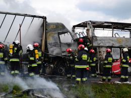 Karambol i pożar na A4. Dwie osoby nie żyją.