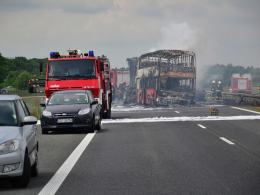 Karambol i pożar na A4. Dwie osoby nie żyją.