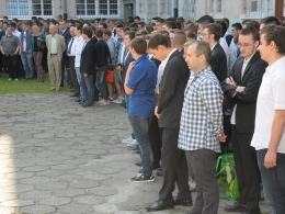 Rozpoczynają się wakacje. Czekali na nie uczniowie i nauczyciele.