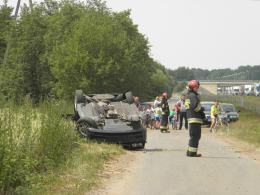 BMW dachowało na autostradzie A4. W akcji śmigłowiec LPR.