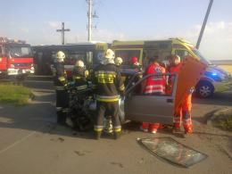 Pijany kierowca fiata wjechał w autobus