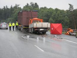 Kierowca auta dostawczego zginął w wypadku na autostradzie