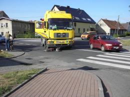 Rowerzystka wjechała pod ciężarówkę