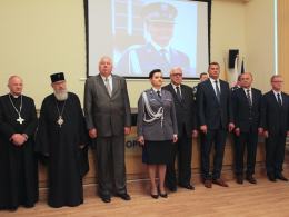 Nadinsp. Irena Doroszkiewicz witana z honorami w opolskiej komendzie
