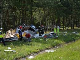 Kamper dachował na autostradzie A4
