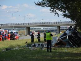 Kamper dachował na autostradzie A4