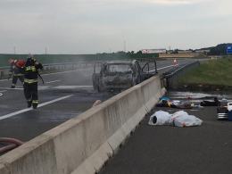 Samochód doszczętnie spłonął na autostradzie A4