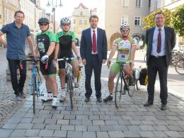 Przejadą rowerami 3000 km, by spełnić marzenia chorych dzieci