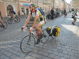 Przejadą rowerami 3000 km, by spełnić marzenia chorych dzieci