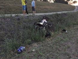Wypadek motoroweru w Czarnowąsach. Dwie osoby ranne.