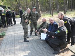 Policjanci zwyciężyli turniej strzelecki służb mundurowych