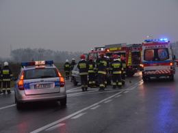 Dwaj kierowcy ranni po wypadku na "grzybku"