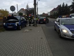 Hyundai i toyota zderzyły się na ulicy Górnej