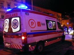 Bezdomny mężczyzna zapalił się od niedopałka papierosa