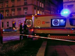 Bezdomny mężczyzna zapalił się od niedopałka papierosa