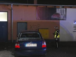 Dwa samochody spłonęły przed warsztatem