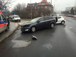 Wypadek na Zaodrzu, dwie osoby zostały ranne
