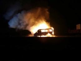 Bus spłonął na obwodnicy Opola