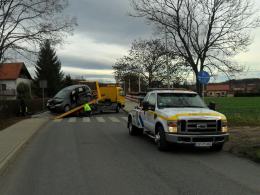 Ford i opel zderzyły się czołowo pod Nysą