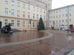 Ruszyła budowa lodowiska na opolskim rynku