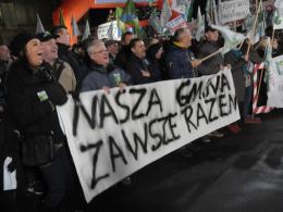 Mieszkańcy Dobrzenia Wielkiego protestują przeciw przyłączeniu do Opola