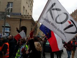 "Opolszczyzna, nie Kaczyzna!". Protest Opolan przeciwko nowej ustawie medialnej.