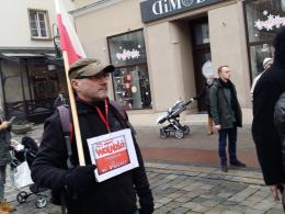 "Opolszczyzna, nie Kaczyzna!". Protest Opolan przeciwko nowej ustawie medialnej.