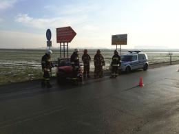 Zderzenie fiata i volkswagena. Jedna osoba w szpitalu.