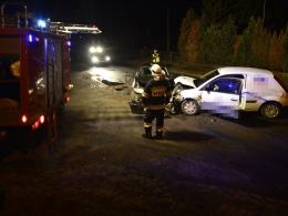 Kierowca forda zasnął i doprowadził do czołowego zderzenia