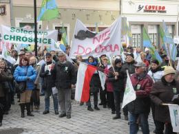 Mieszkańcy Dobrzenia Wielkiego protestowali przeciw przyłączeniu do Opola