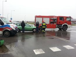 Wypadek na Alei Solidarności, jedna osoba ranna