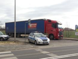 Wypadek na ul. Krapkowickiej, kierowca w szpitalu