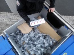 Celnicy i policjanci przechwycili na A4 rekordowy przemyt papierosów