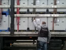 Celnicy i policjanci przechwycili na A4 rekordowy przemyt papierosów