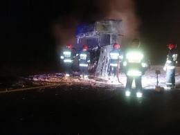 Ciągnik siodłowy spłonął na autostradzie A4