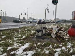 Radiowóz jadący na sygnale zderzył się z ciężarówką