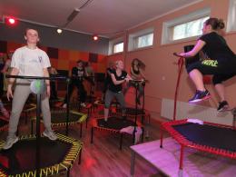 Charytatywny jumping zachęcał do udziału w Wielkim Ślizganiu