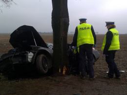 Tragiczny wypadek w Jemielnicy, dwie osoby zginęły