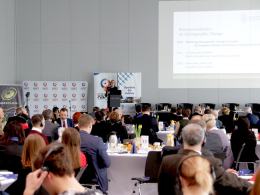 Depopulacja ratunkiem dla Ziemi? W Opolu debatowano o demografii.