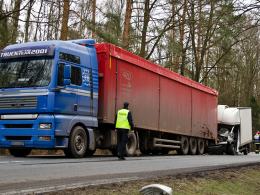 Groźny wypadek pod Starym Olesnem, jedna osoba ranna